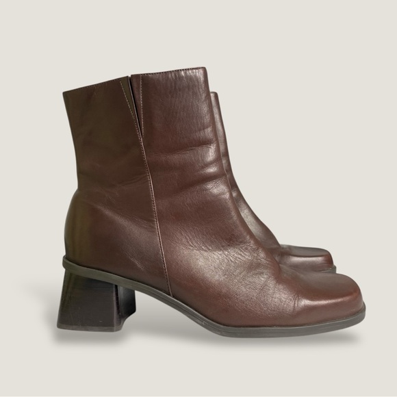 Vtg Naturalizer Chunky Y2K Brown Leather Square Toe Block Heel Boots Booties 9.5 - Picture 1 of 11